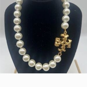 Torry BIRCH Roxanne Pearl and Gold Necklace.New